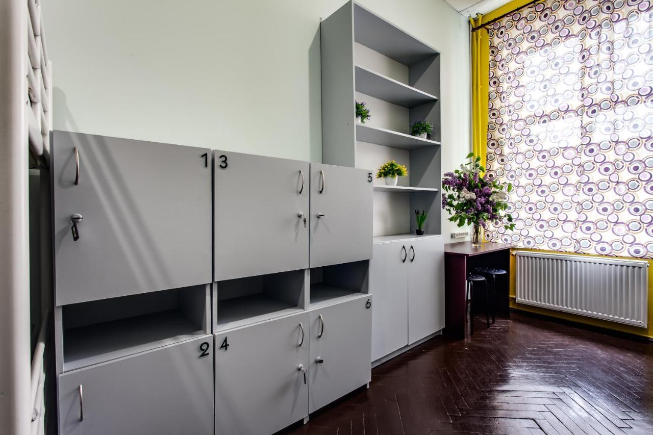 Mister Hostel Lviv Extérieur photo