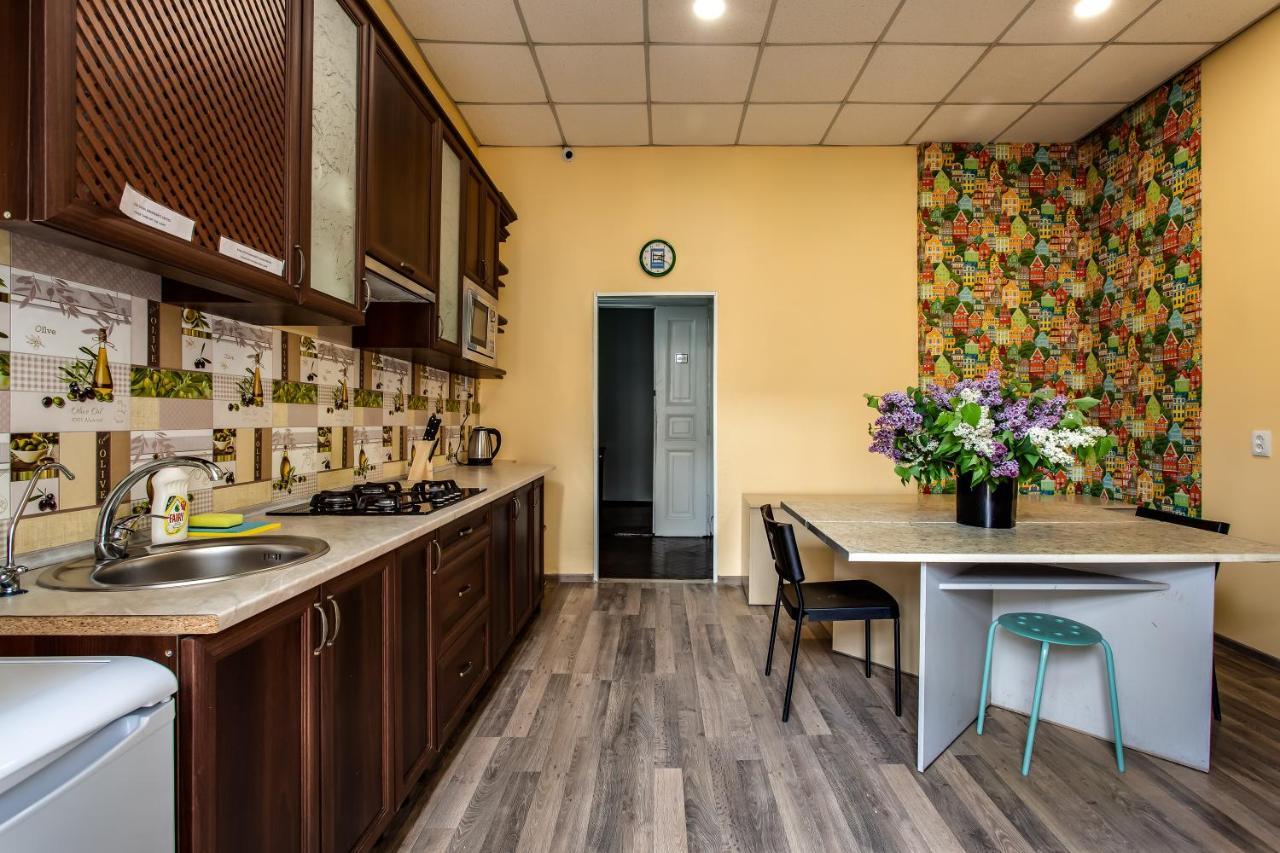 Mister Hostel Lviv Extérieur photo