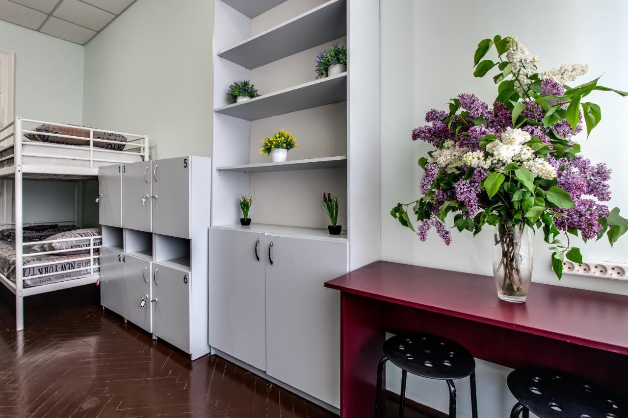 Mister Hostel Lviv Extérieur photo