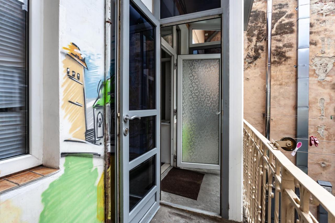 Mister Hostel Lviv Extérieur photo