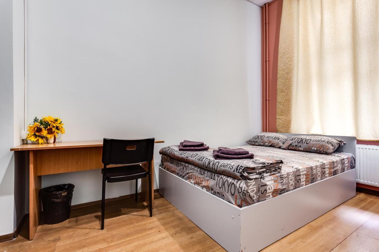 Mister Hostel Lviv Extérieur photo