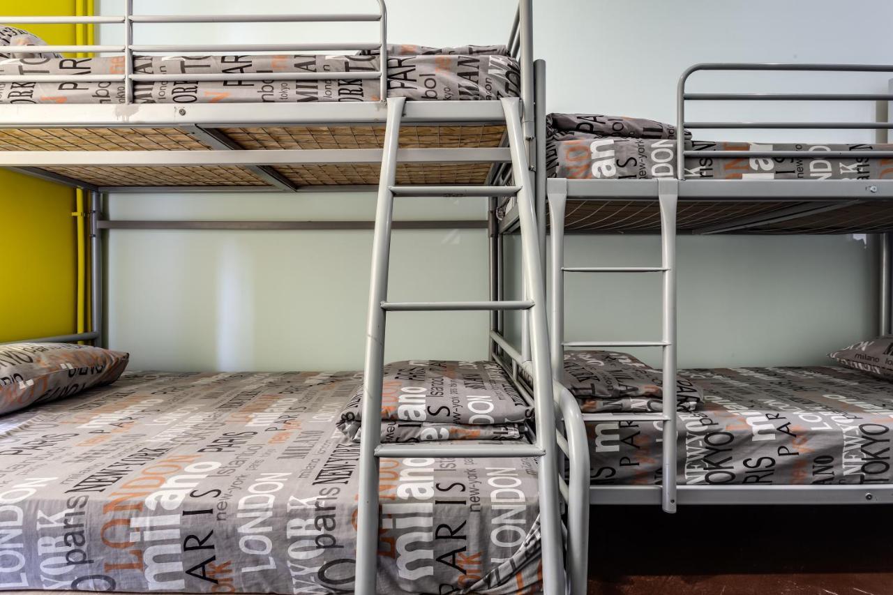 Mister Hostel Lviv Extérieur photo