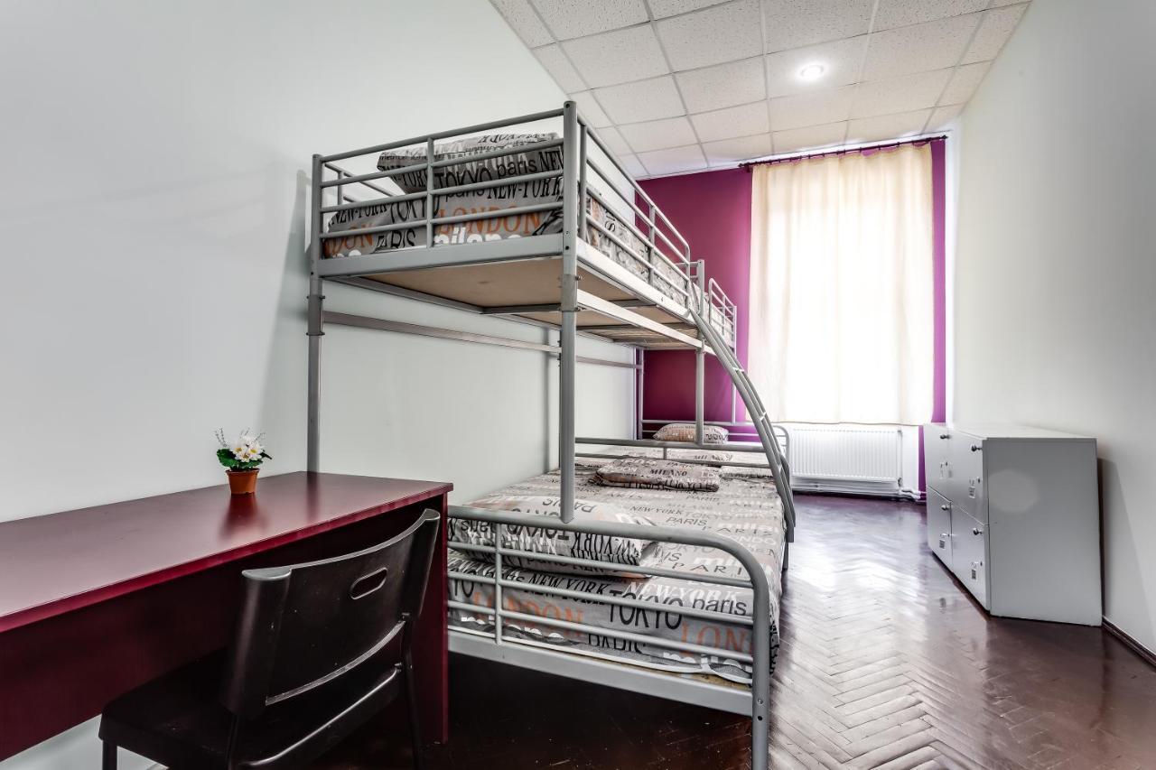 Mister Hostel Lviv Extérieur photo