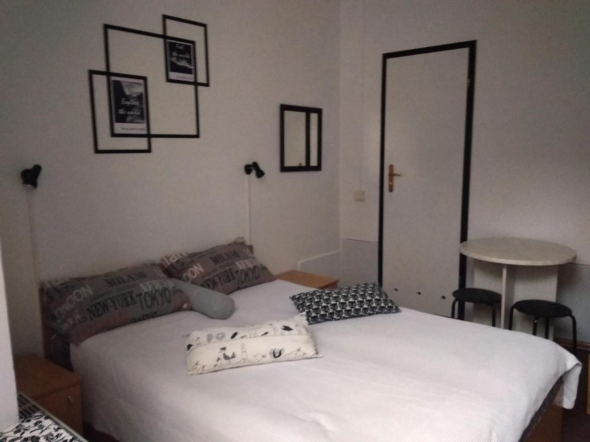 Mister Hostel Lviv Extérieur photo